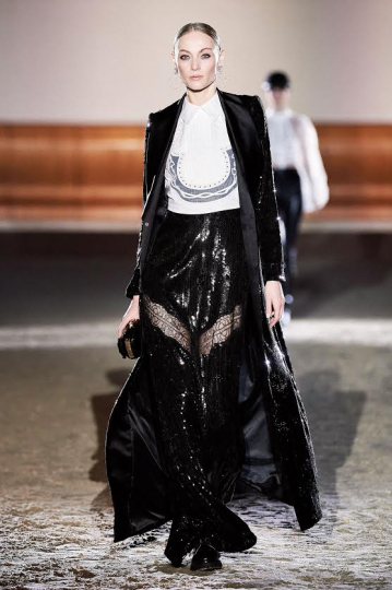 Anna- Sophia Evers for Elisabetta Franchi Fall 2021 Ready-to-wear 