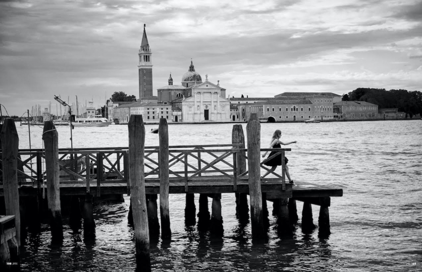Smiley Annemara Post dances through Venetia for Jan Magazine, Photographer Eric van den Elsen, Stylist Linda Gumus Gerritsen, Hair and make-up Evelyn Dupuy Ferrer 