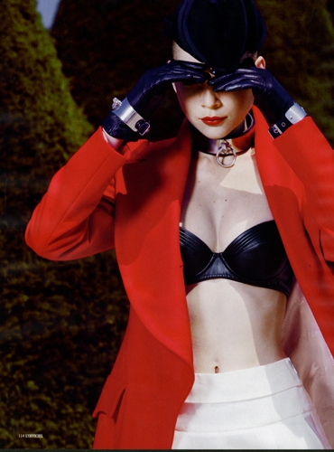 Kim Noorda  L’Officiel Dutch September 2010 photographer Giulia Noni 