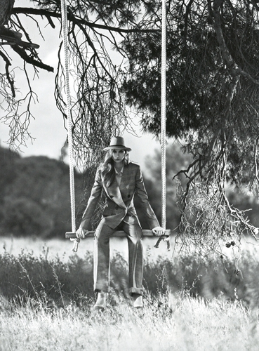 Bo Don  Amica September 2010 photographer Bill Georgoussis 